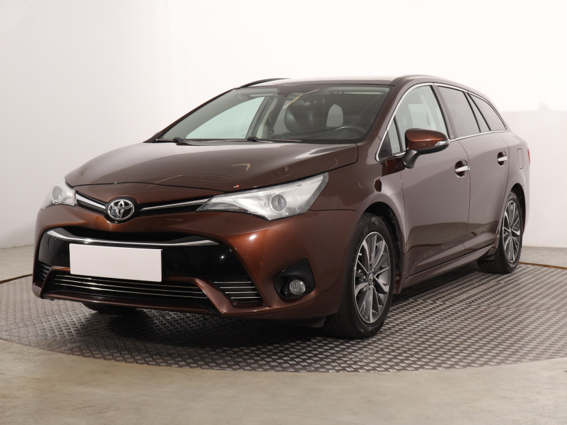 Toyota Avensis, 2015