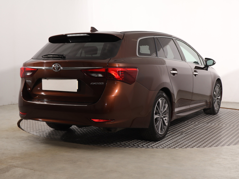 Toyota Avensis, 2015