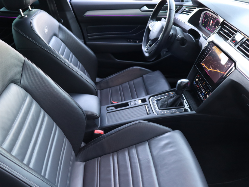 Volkswagen Passat, 2022