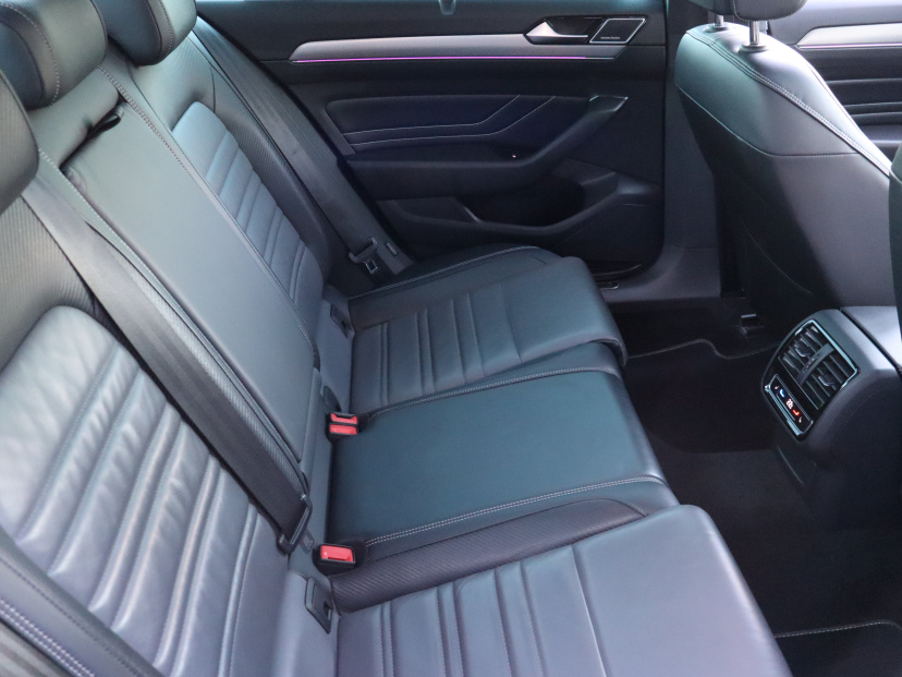 Volkswagen Passat, 2022