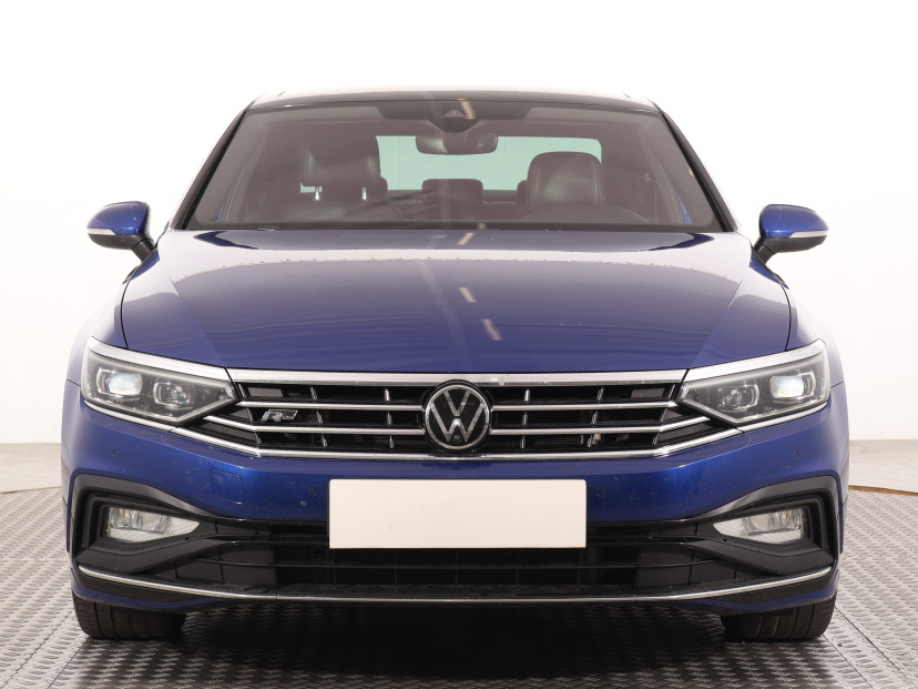 Volkswagen Passat, 2022