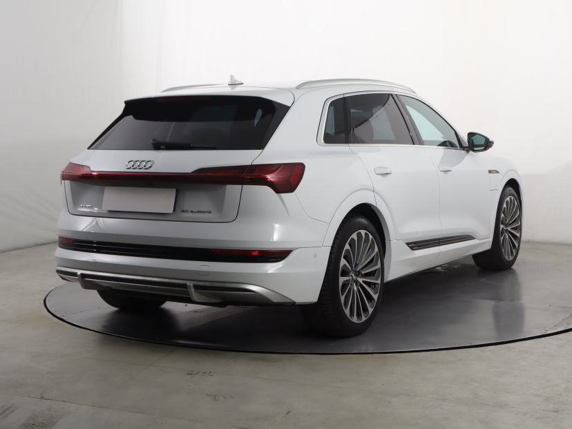Audi e-tron, 2020