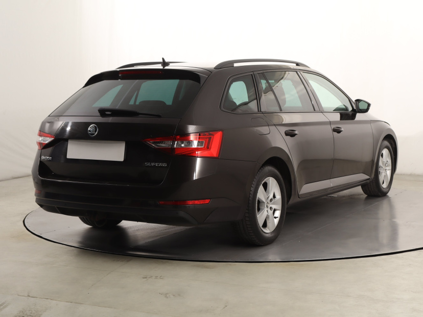 Škoda Superb, 2016