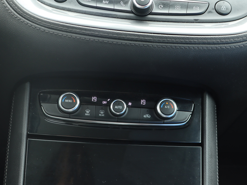 Opel Grandland, 2021