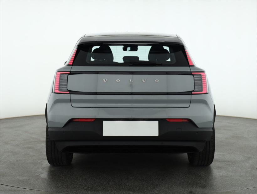 Volvo EX30, 2024
