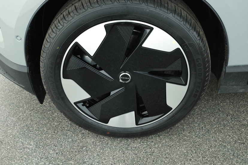 Volvo EX30, 2024