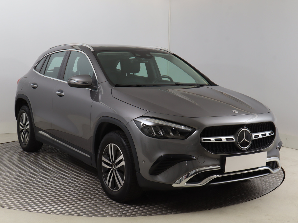 Mercedes-Benz GLA 250 e, 2023