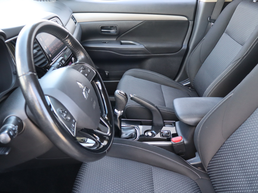 Mitsubishi Outlander, 2017