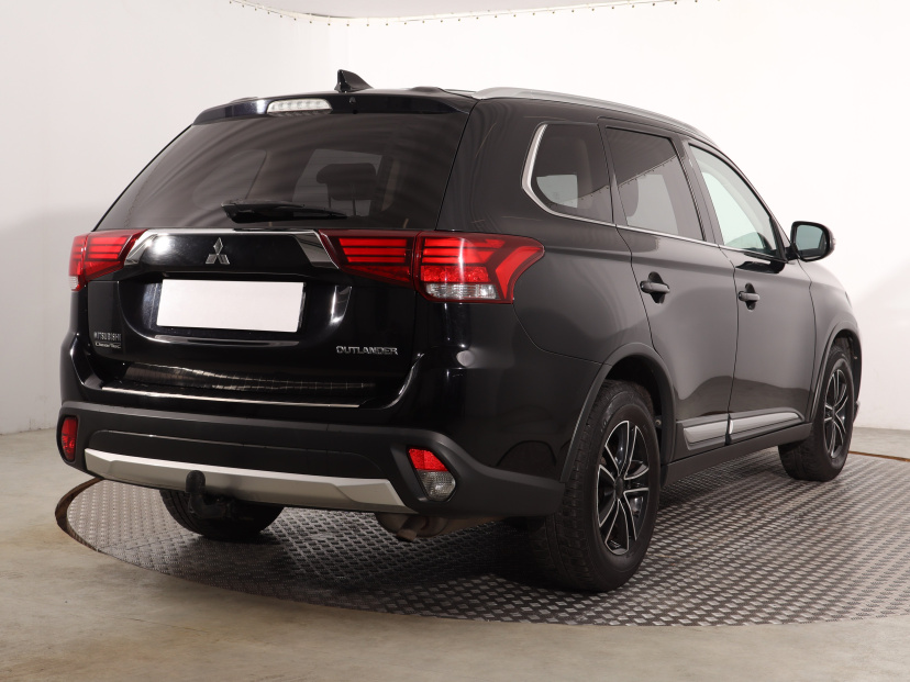 Mitsubishi Outlander, 2017