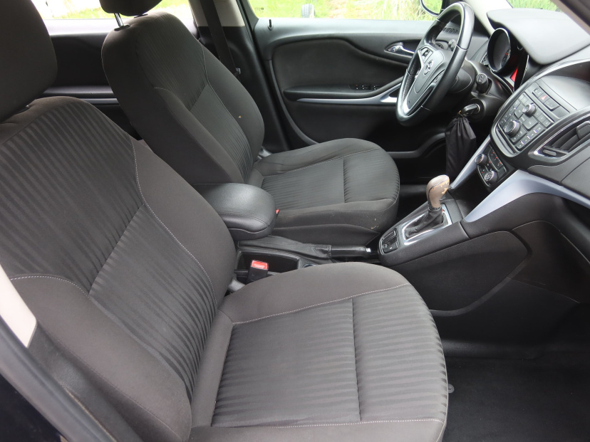 Opel Zafira Tourer, 2015
