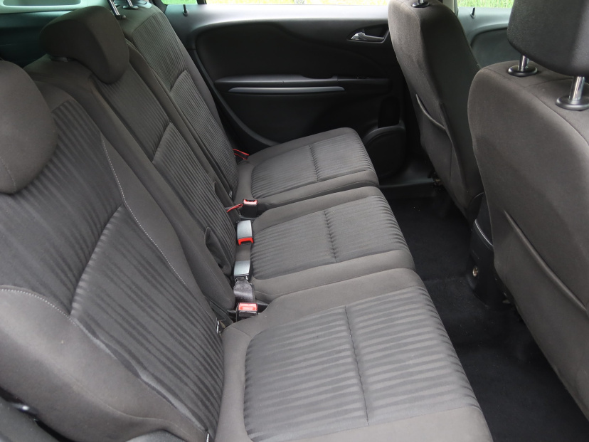 Opel Zafira Tourer, 2015