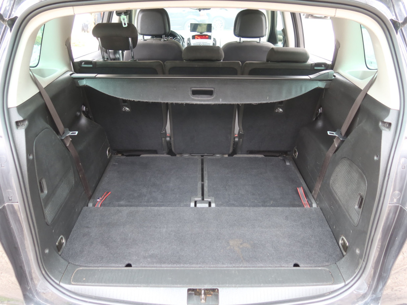 Opel Zafira Tourer, 2015
