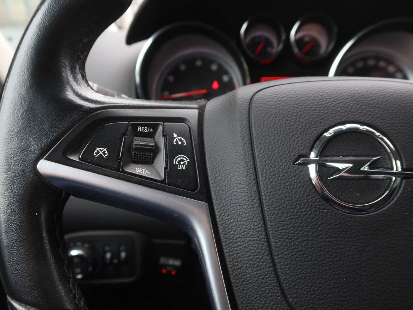 Opel Zafira Tourer, 2015