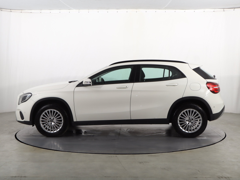 Mercedes-Benz GLA, 2017