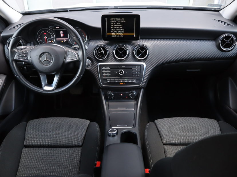 Mercedes-Benz GLA, 2017