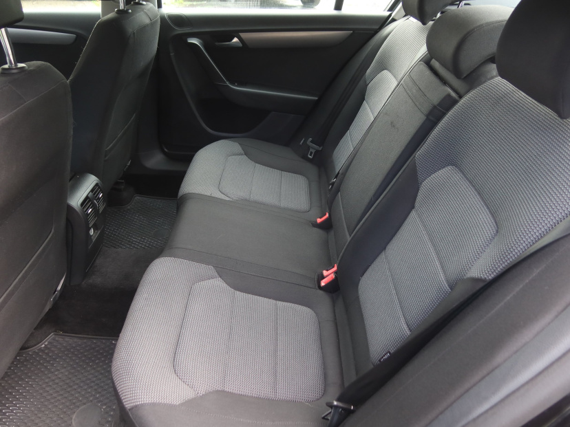 Volkswagen Passat, 2011