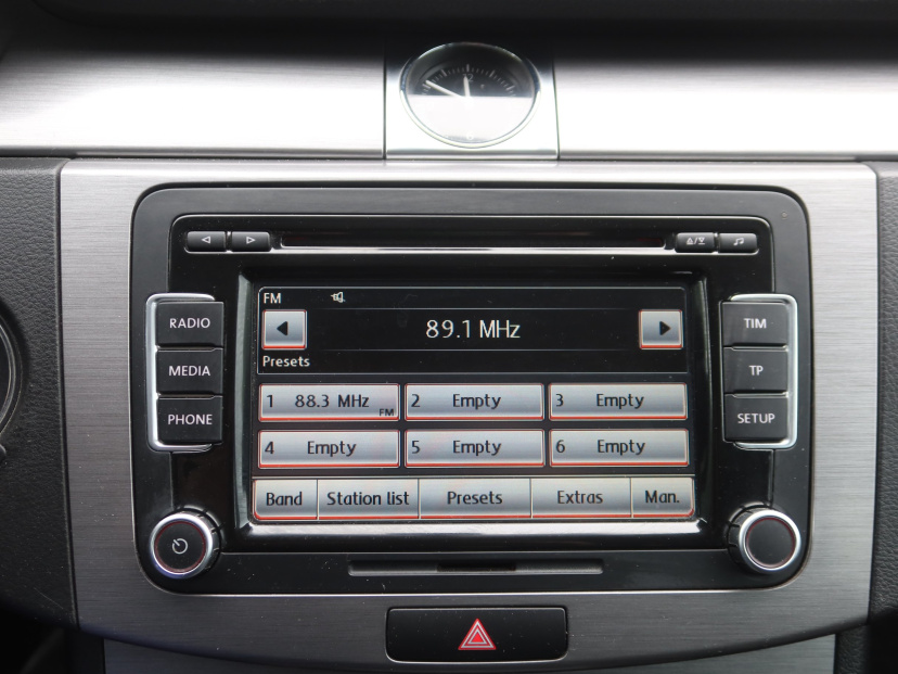 Volkswagen Passat, 2011