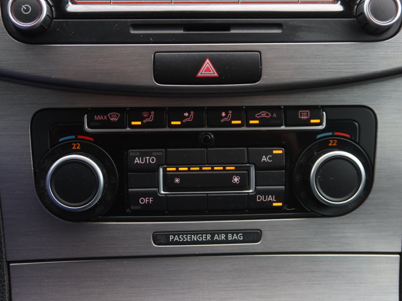 Volkswagen Passat, 2011
