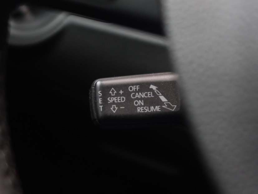 Volkswagen Passat, 2011