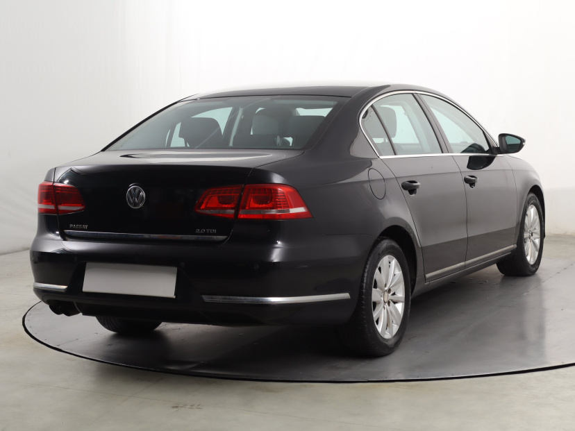 Volkswagen Passat, 2011