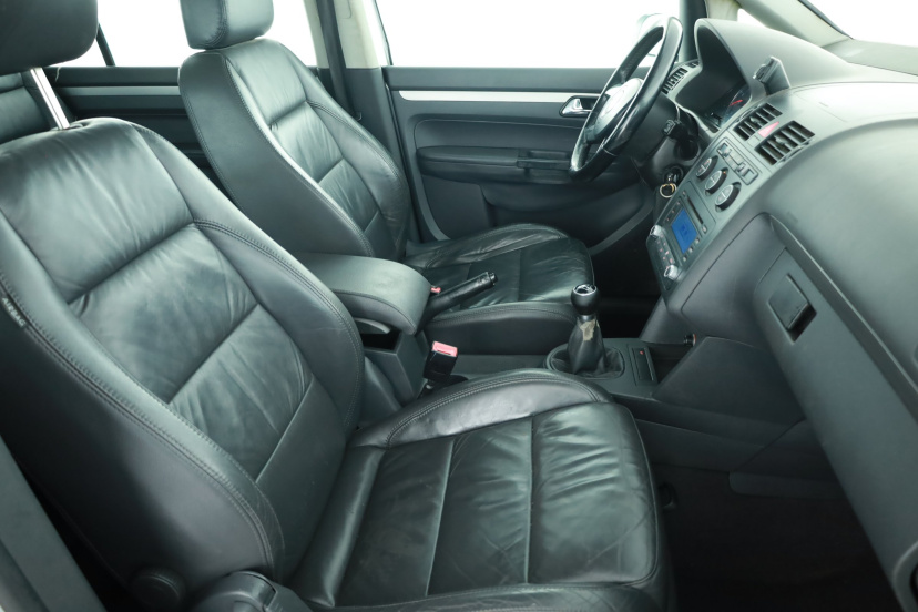 Volkswagen Touran, 2005