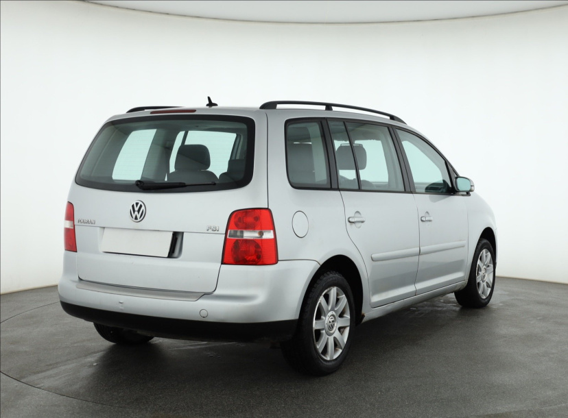 Volkswagen Touran, 2005