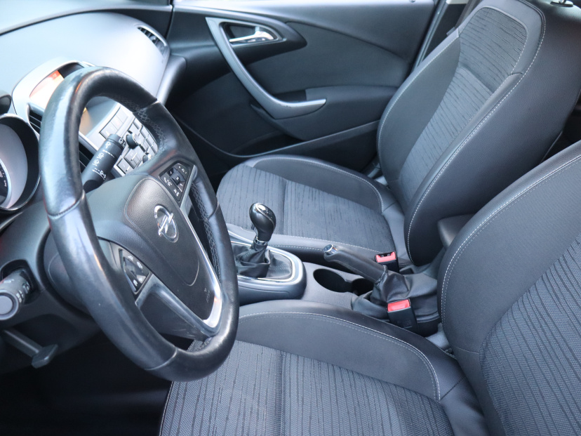 Opel Astra, 2014