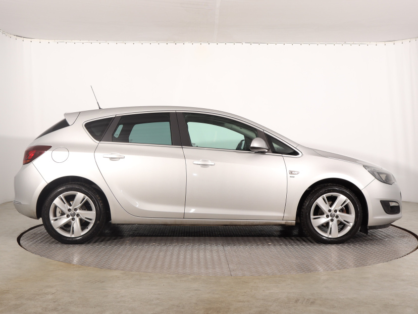 Opel Astra, 2014