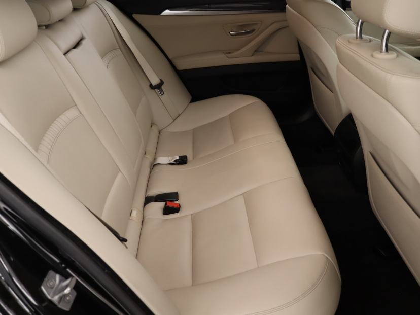 BMW 5, 2015