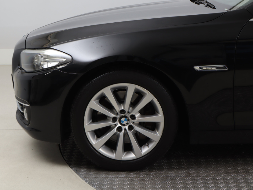 BMW 5, 2015