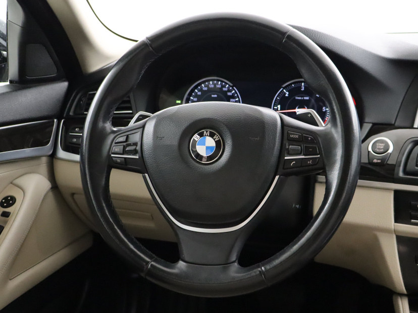 BMW 5, 2015