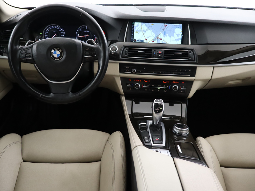 BMW 5, 2015