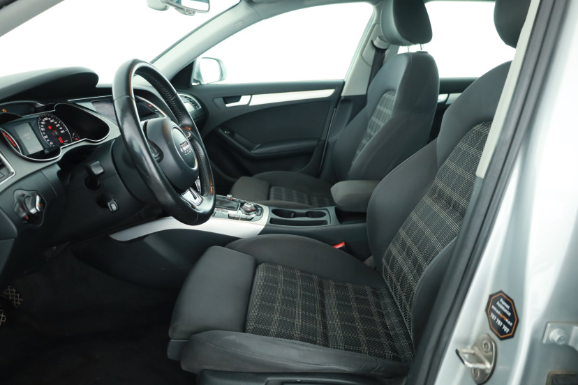 Audi A4, 2012