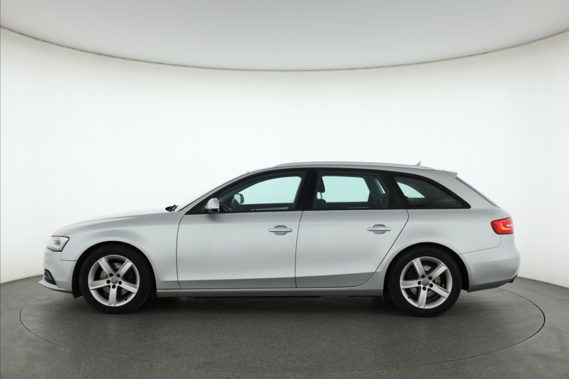 Audi A4, 2012