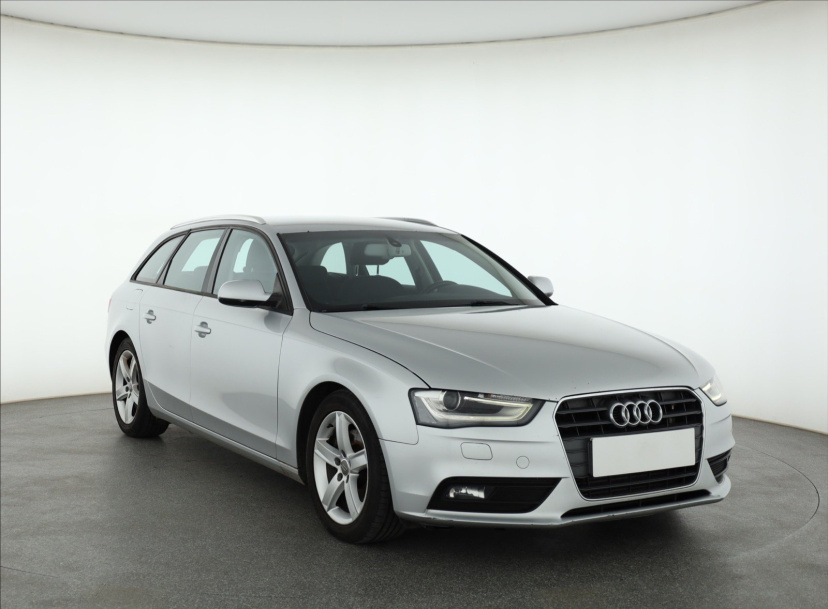 Audi A4, 2012