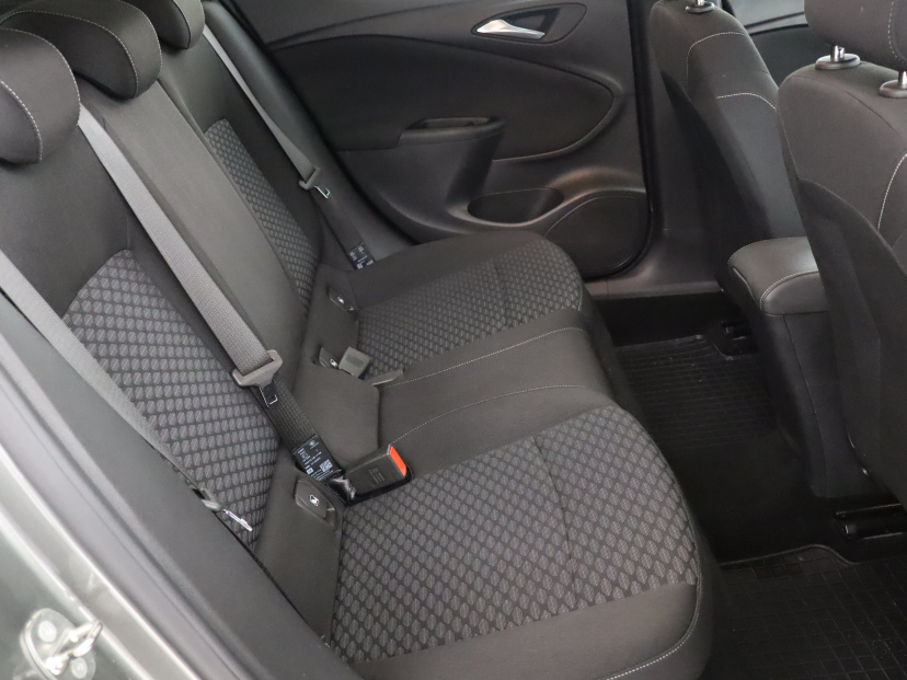Opel Astra, 2018
