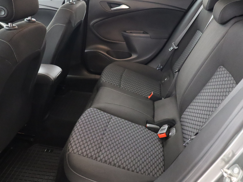 Opel Astra, 2018
