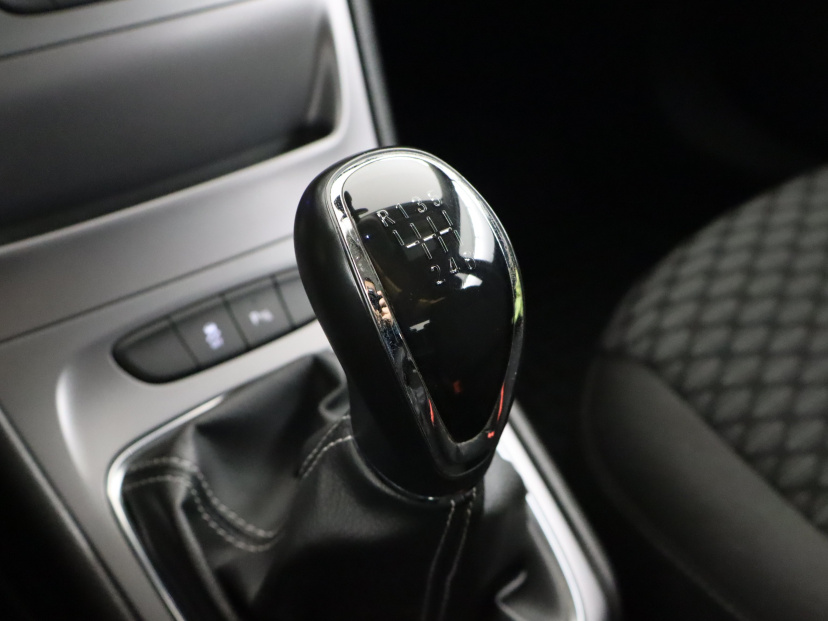 Opel Astra, 2018