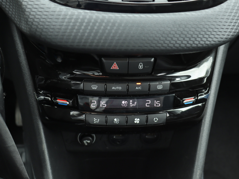 Peugeot 2008, 2013