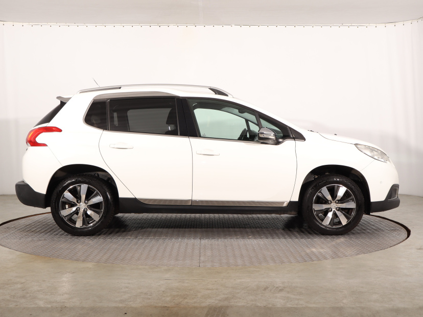 Peugeot 2008, 2013