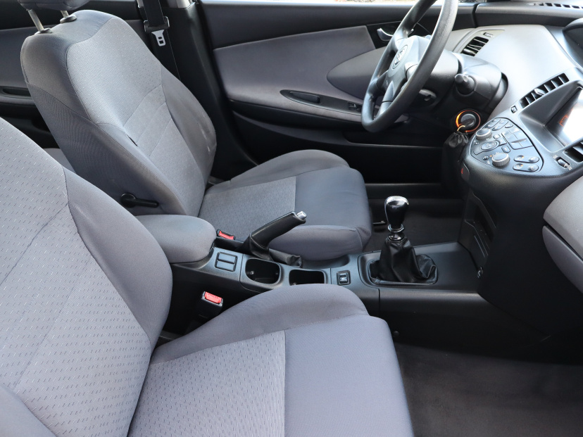 Nissan Primera, 2002