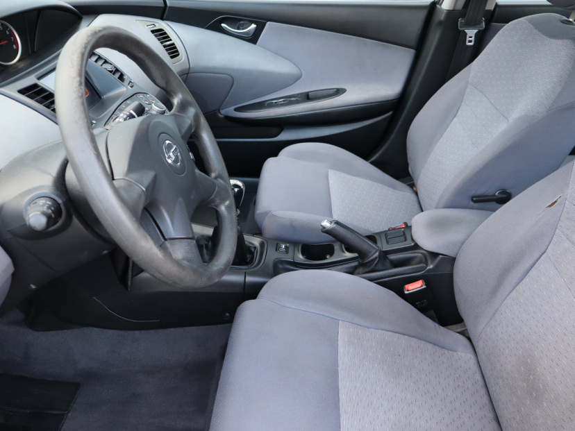 Nissan Primera, 2002