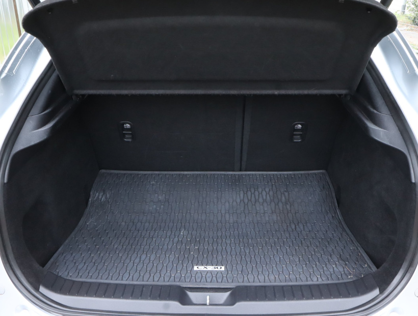 Mazda CX-30, 2021