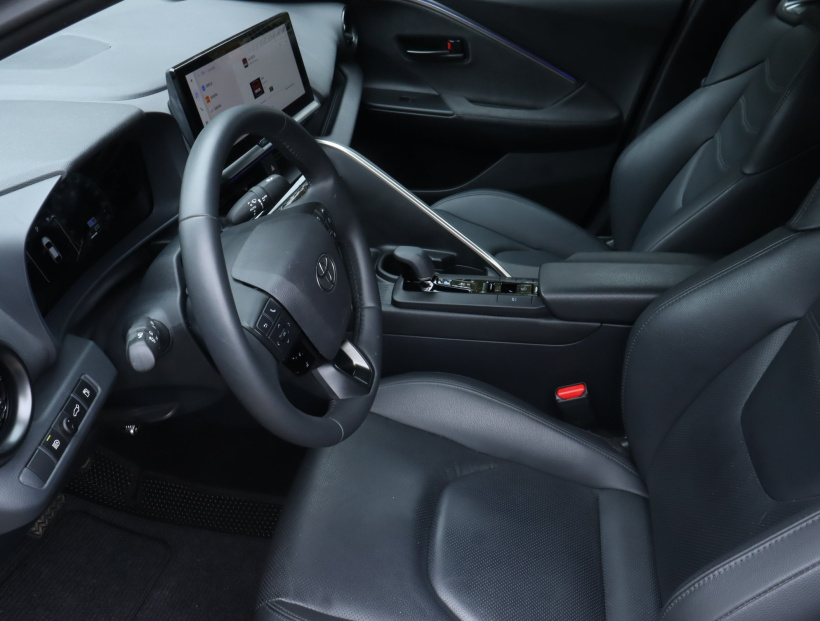 Toyota C-HR, 2024