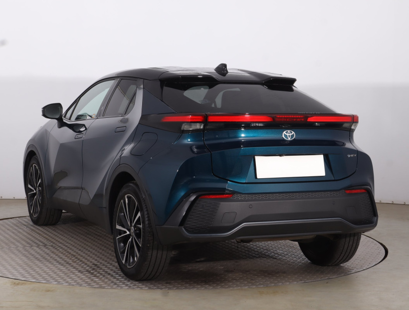 Toyota C-HR, 2024