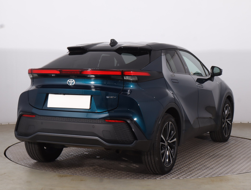 Toyota C-HR, 2024