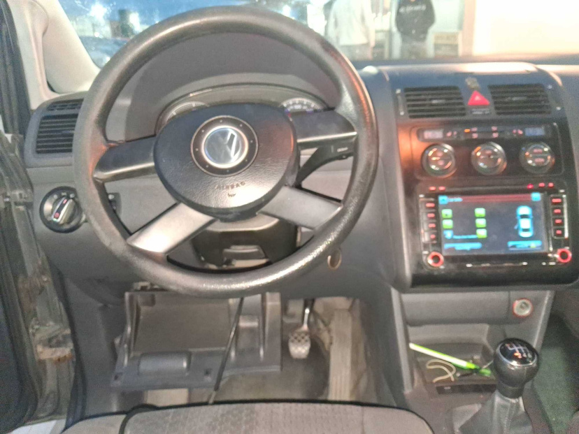 Volkswagen Touran, 2004