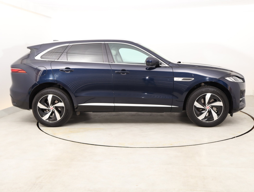 Jaguar F-Pace, 2021