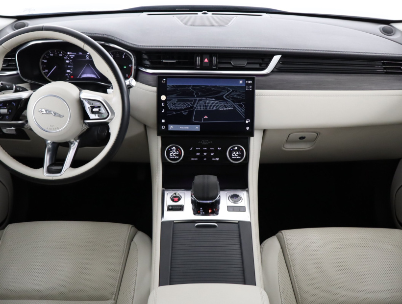 Jaguar F-Pace, 2021