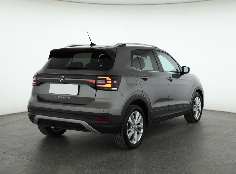 Volkswagen T-Cross, 2021